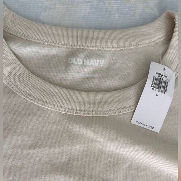 Old Navy Women's Oversized Graphic T-Shirt Size L NWT - Picture 4 of 5